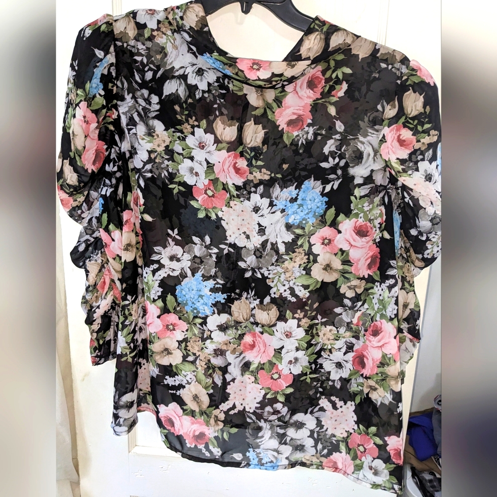 Forever 21+ Women's Sheer Floral Blouse